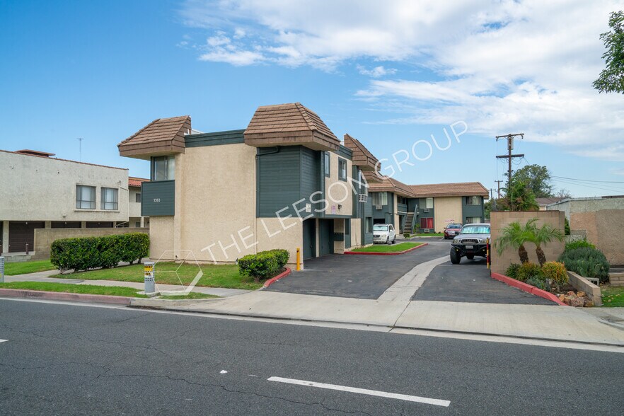 7361 Artesia Blvd, Buena Park, CA à vendre - Photo du bâtiment - Image 1 de 1