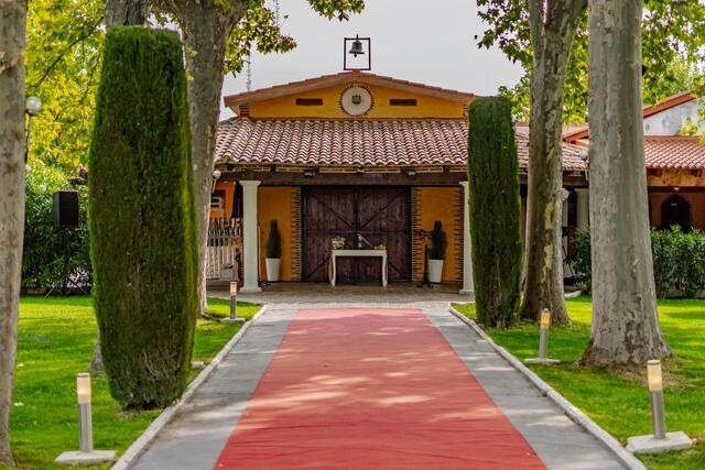 Commerce de détail dans Laguna de Duero, Valladolid à vendre Photo du bâtiment- Image 1 de 40