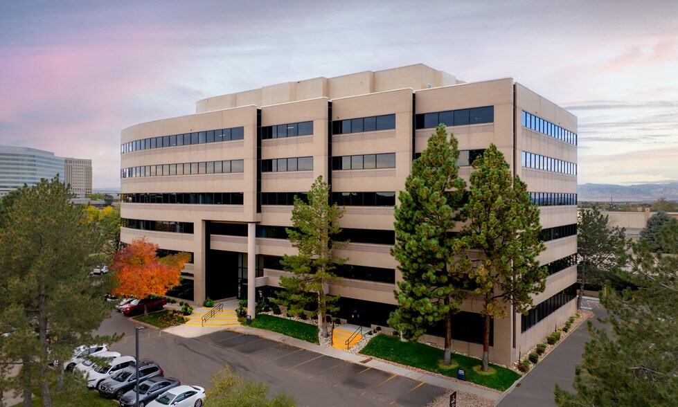 8480 E Orchard Rd, Greenwood Village, CO à louer - Photo principale - Image 1 de 17