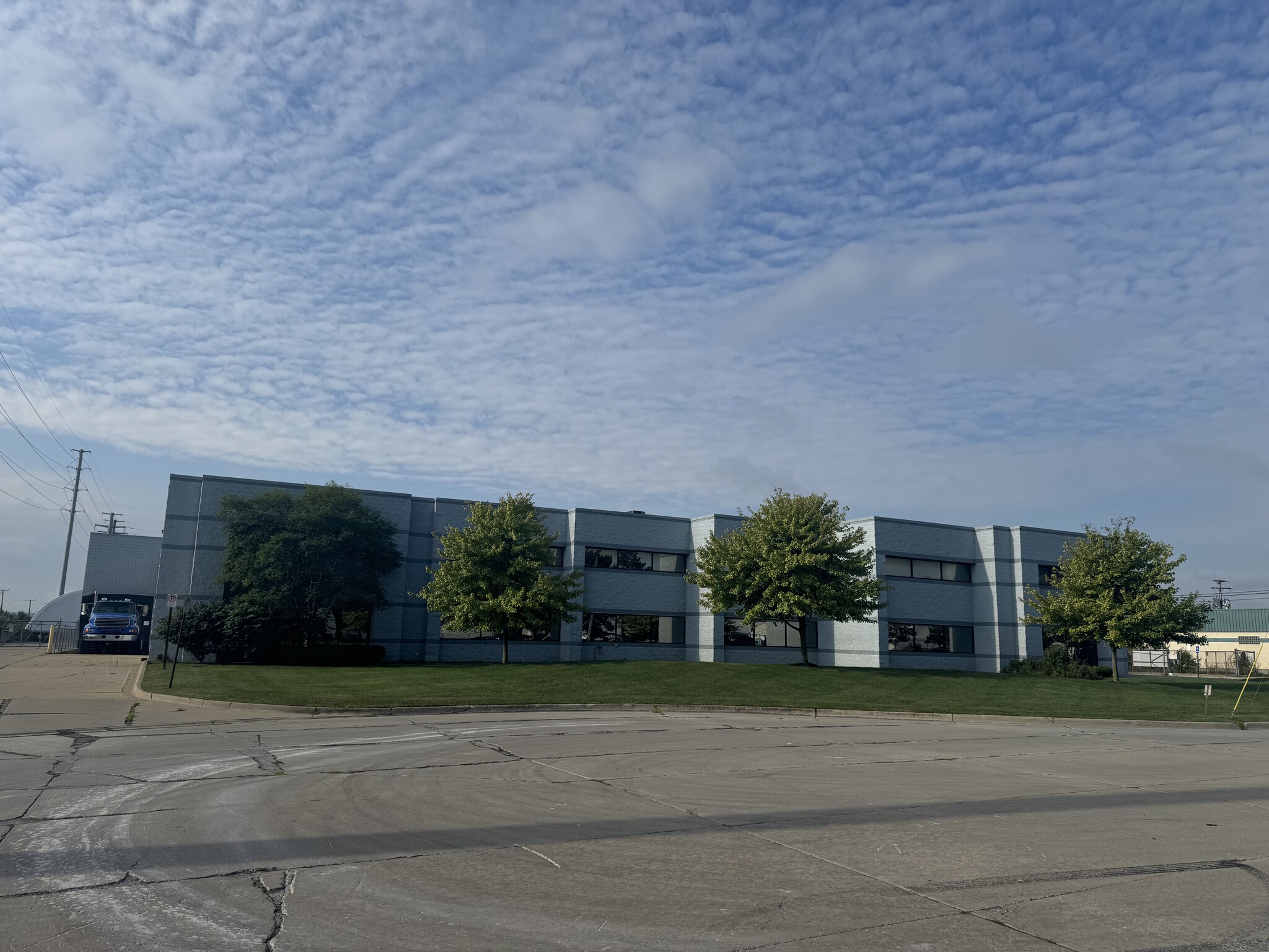 6790 Sims Dr, Sterling Heights, MI for lease Building Photo- Image 1 of 7