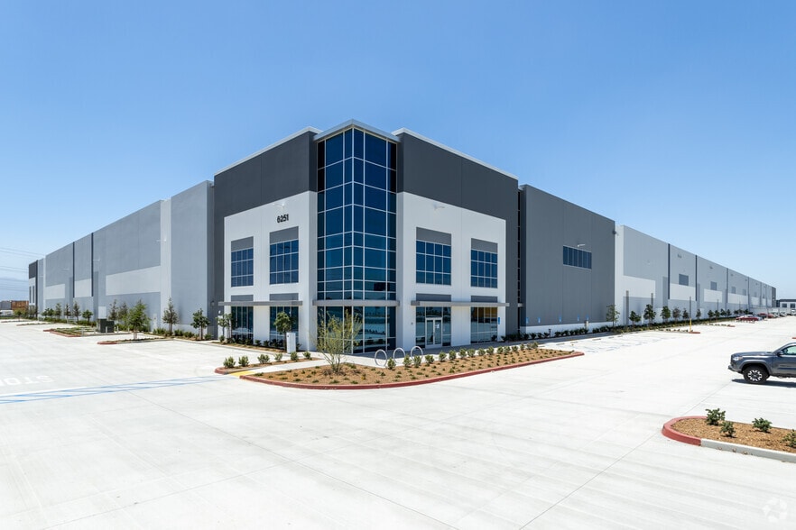 6251 Archibald Ave, Eastvale, CA for lease - Primary Photo - Image 1 of 1