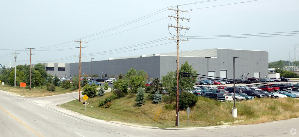 N64 W23110 Main St, Sussex, WI for sale - Building Photo - Image 2 of 5