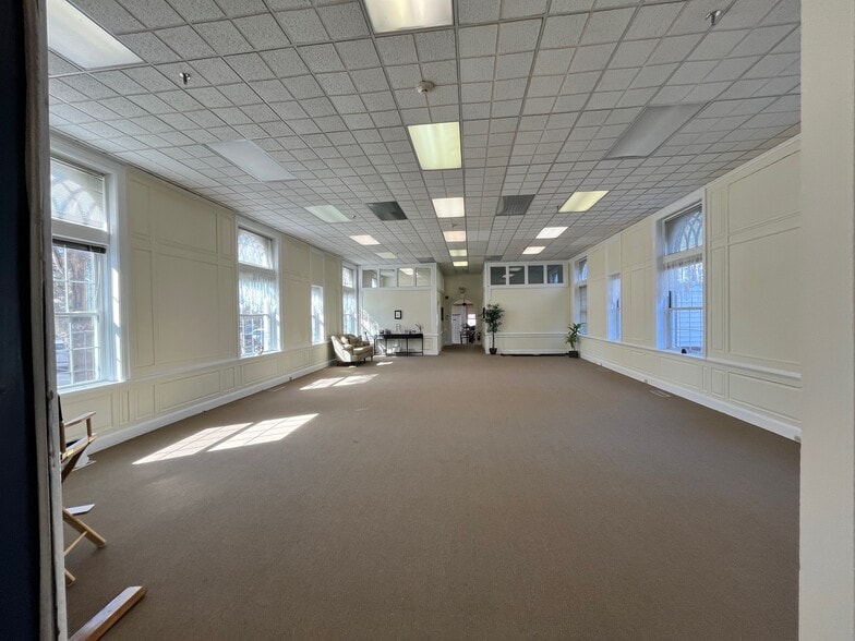 2217 Princess Anne St, Fredericksburg, VA à louer - Photo du bâtiment - Image 3 de 29