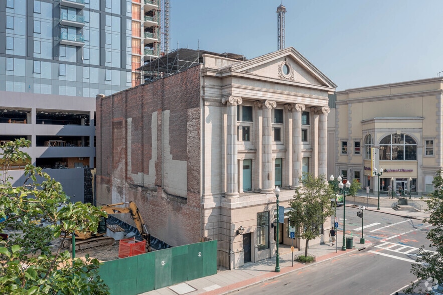 451 Main St, New Rochelle, NY for lease - Building Photo - Image 2 of 14