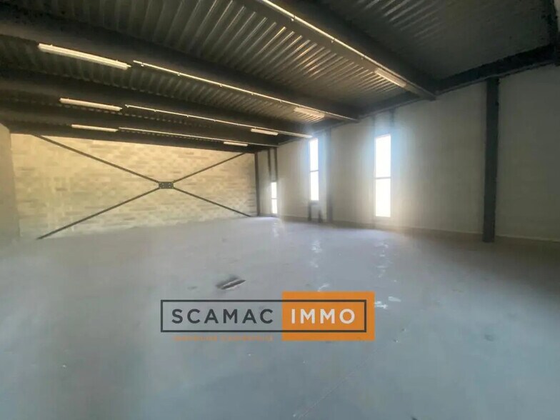 Flex in Rousset for sale - Interior Photo - Image 3 of 6