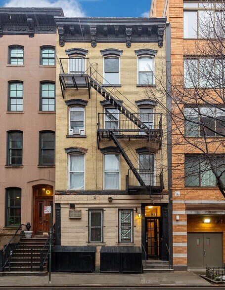 112 W 15th St, New York, NY à vendre - Photo du bâtiment - Image 1 de 6