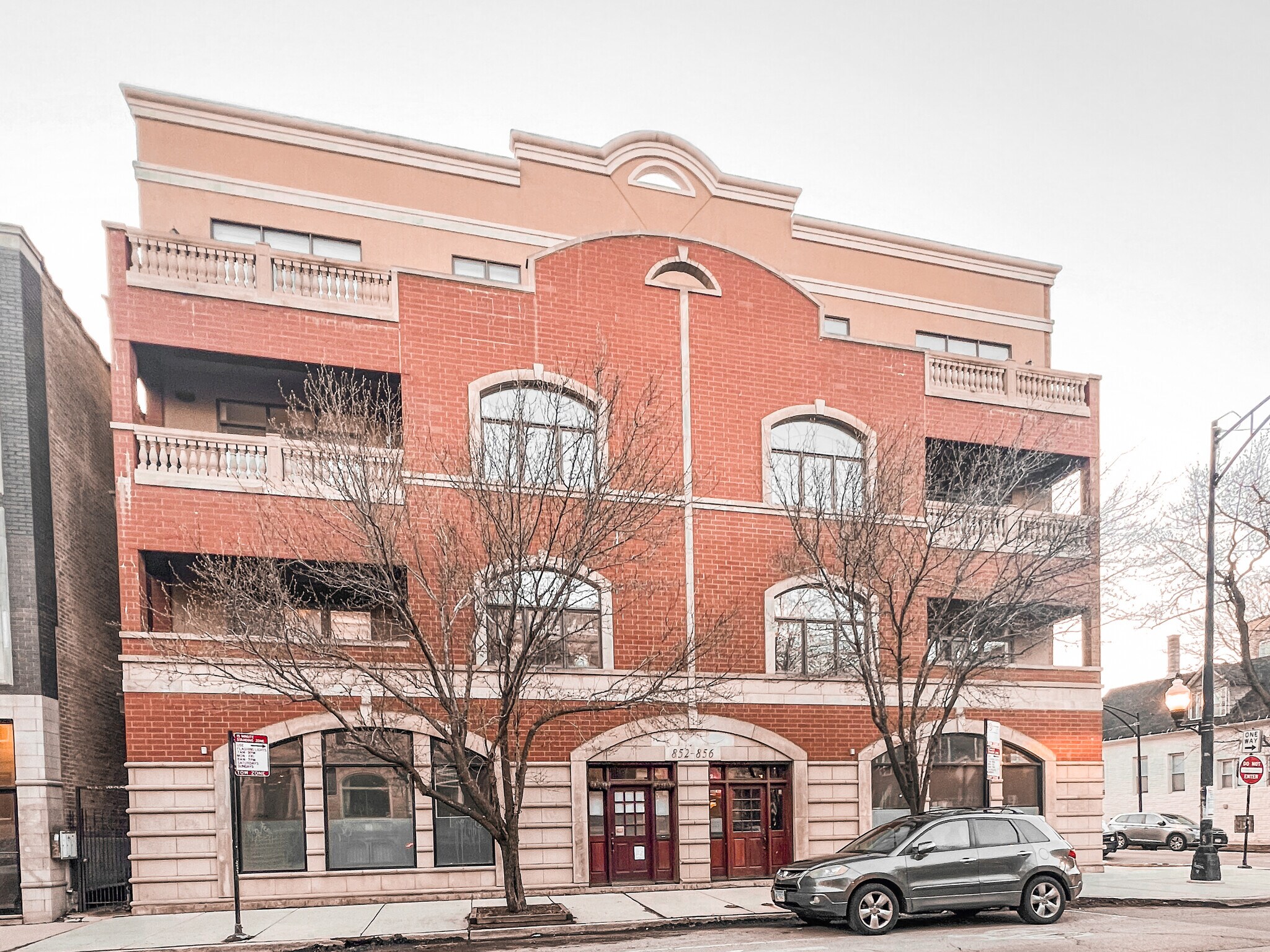 852-856 N Damen Ave, Chicago, IL for lease Building Photo- Image 1 of 6