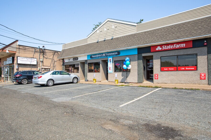6-14 Elm St, Oakland, NJ for lease - Building Photo - Image 1 of 10