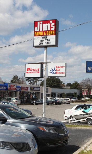 4202-4216 Oleander Dr, Wilmington, NC for lease - Building Photo - Image 3 of 3