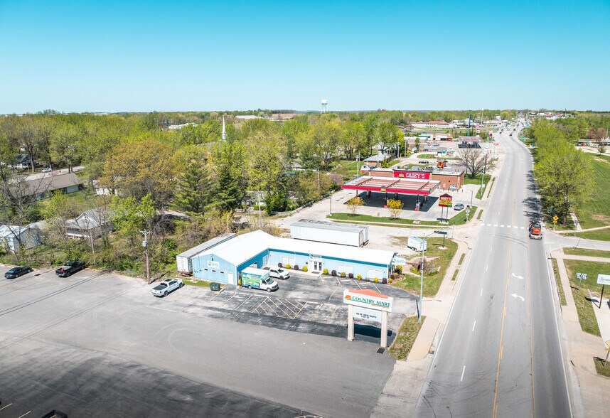 329 N Jefferson St, Saint James, MO à vendre - Photo du bâtiment - Image 2 de 28