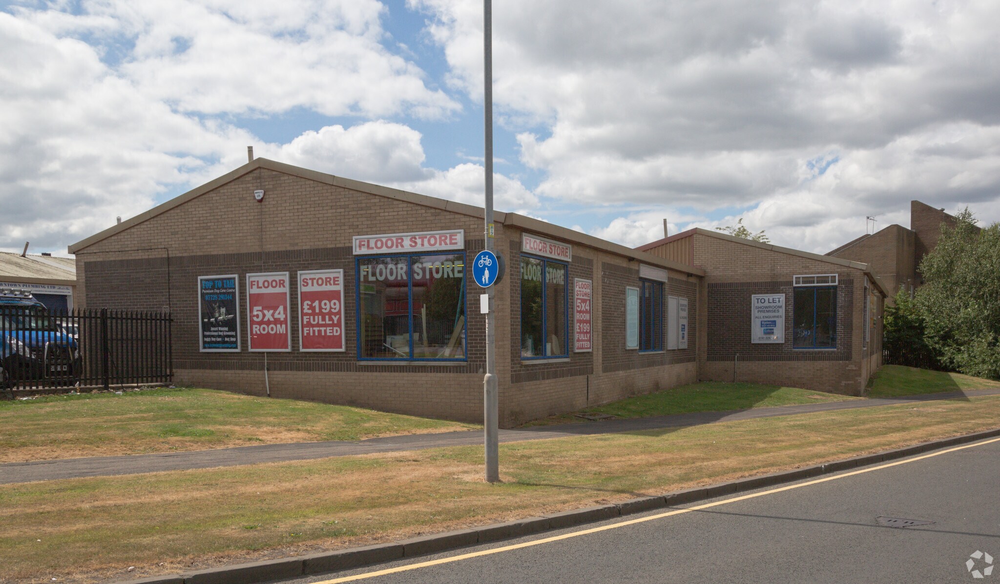 10 Rosendale Way, Blantyre for lease Primary Photo- Image 1 of 4