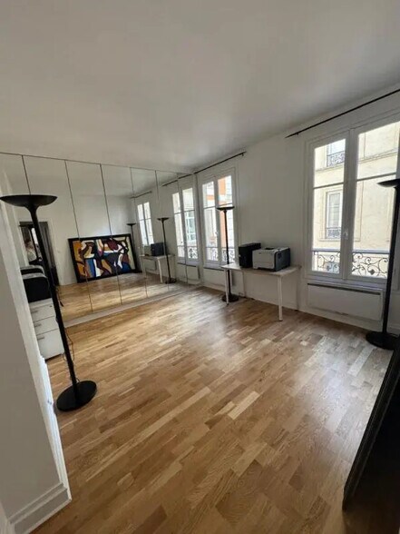82 Rue De La Pompe, Paris à louer - Photo du bâtiment - Image 1 de 7