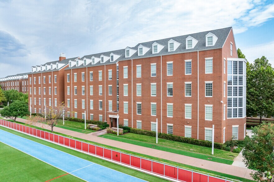 6120 N Western Ave, Oklahoma City, OK for sale - Primary Photo - Image 1 of 6