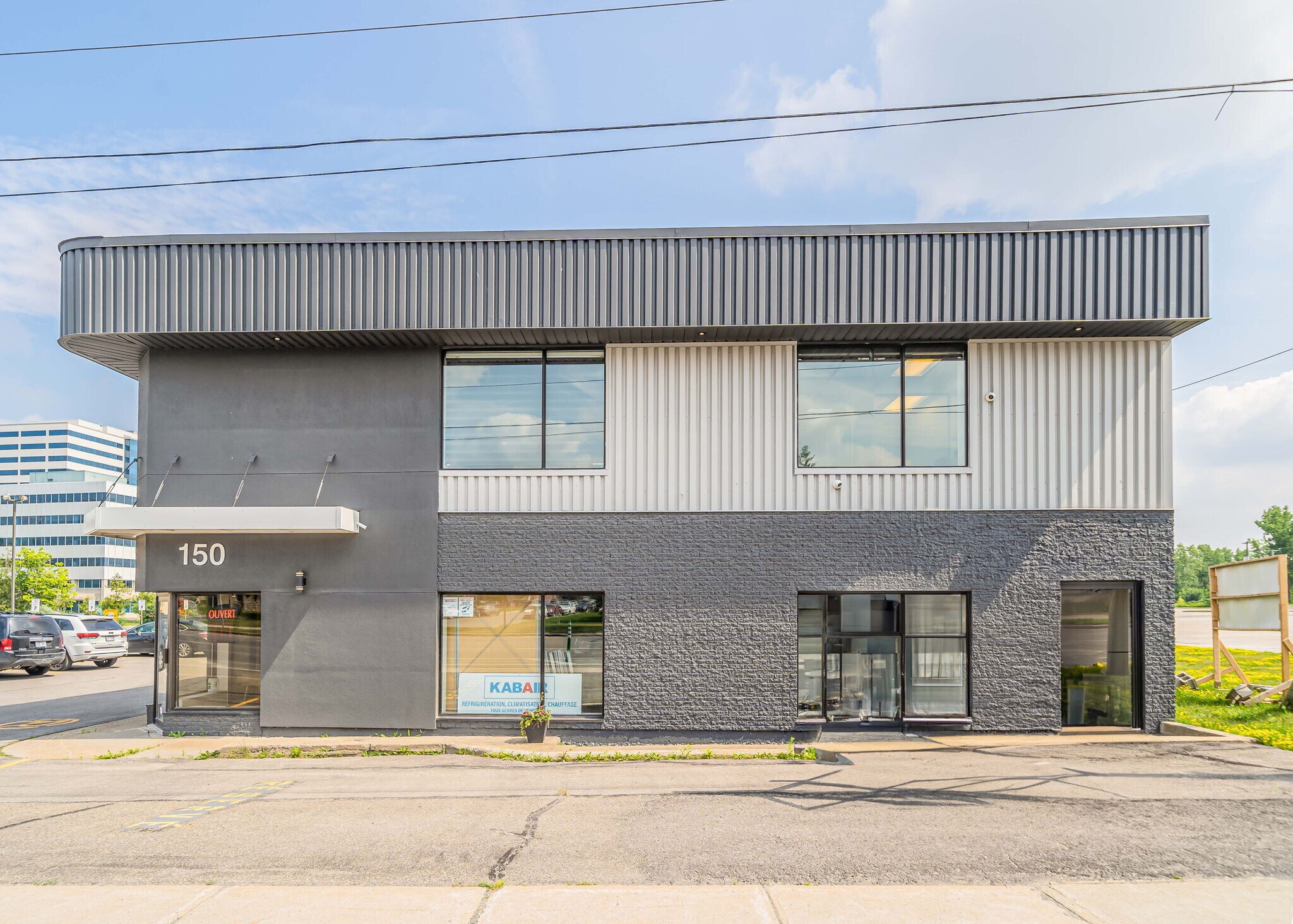 154 Boul Saint-Martin O, Laval, QC à vendre Photo du bâtiment- Image 1 de 1