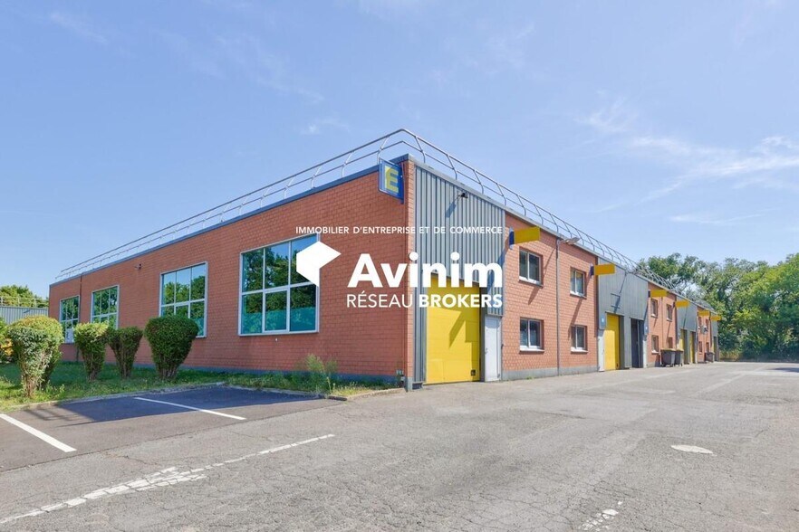 Industrial in Saint Ouen L Aumone for lease - Building Photo - Image 2 of 2