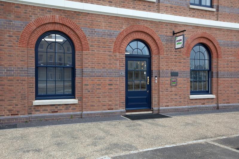 6-7 Crown Sq, Dorchester à vendre - Photo du bâtiment - Image 2 de 3