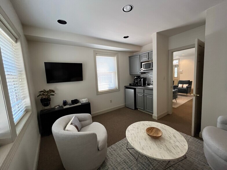 329 S Main St, Doylestown, PA à vendre - Photo du bâtiment - Image 2 de 16