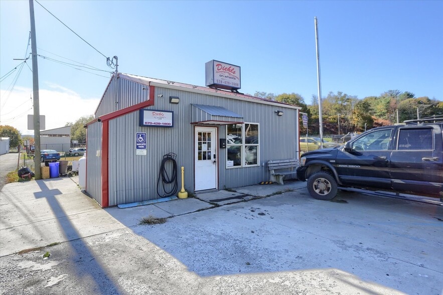 40 N 4th St, Saint Clair, PA for sale - Building Photo - Image 2 of 16