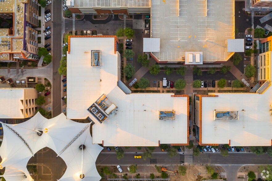 1365 N Scottsdale Rd, Scottsdale, AZ à louer - Photo du bâtiment - Image 3 de 10