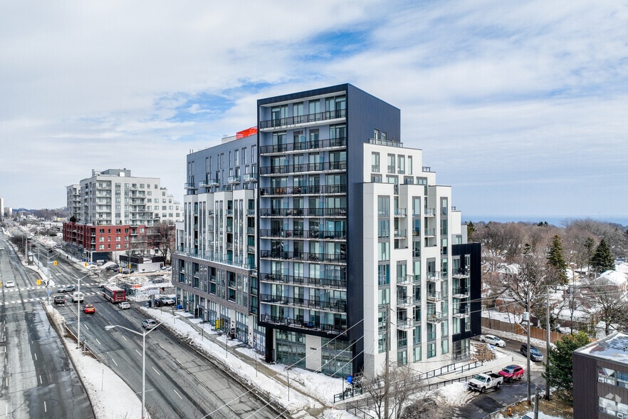 2209 Kingston Rd, Toronto, ON à louer - Photo principale - Image 1 de 4