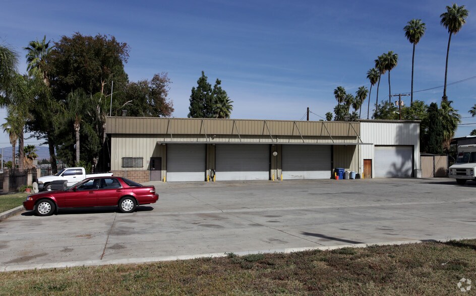 4590 Vine St, Riverside, CA à vendre - Photo du bâtiment - Image 2 de 5