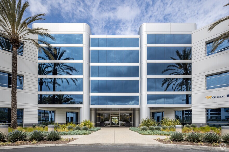 27422 Portola Pky, Foothill Ranch, CA à louer - Photo du bâtiment - Image 3 de 7