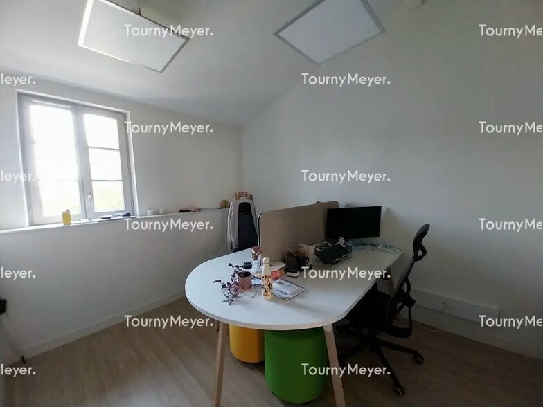 Office in Toulouse for lease - Interior Photo - Image 3 of 10