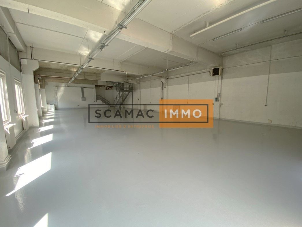 Industrial in Lognes for lease Building Photo- Image 1 of 8