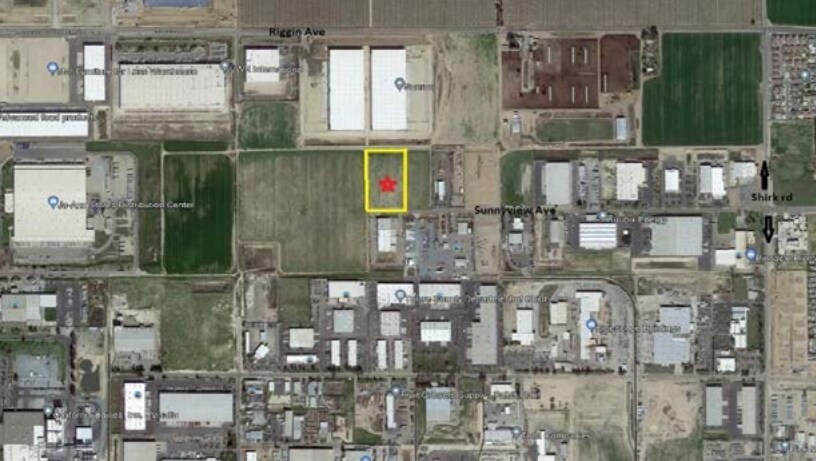 W Sunnyview Ave, Visalia, CA for lease Primary Photo- Image 1 of 3