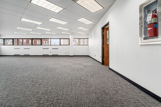 68 W Church St, Newark, OH for lease Building Photo- Image 2 of 2