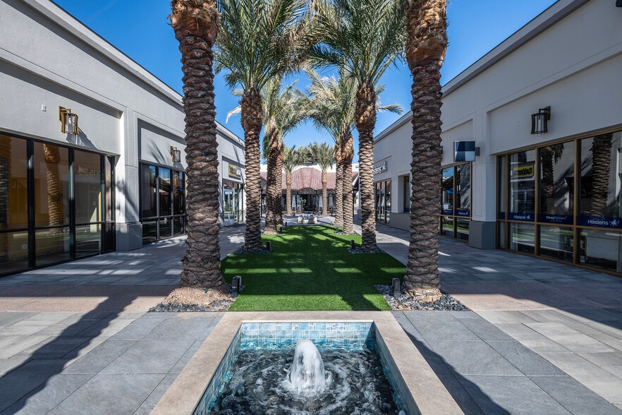 7001 N Scottsdale Rd, Scottsdale, AZ for lease - Building Photo - Image 3 of 12