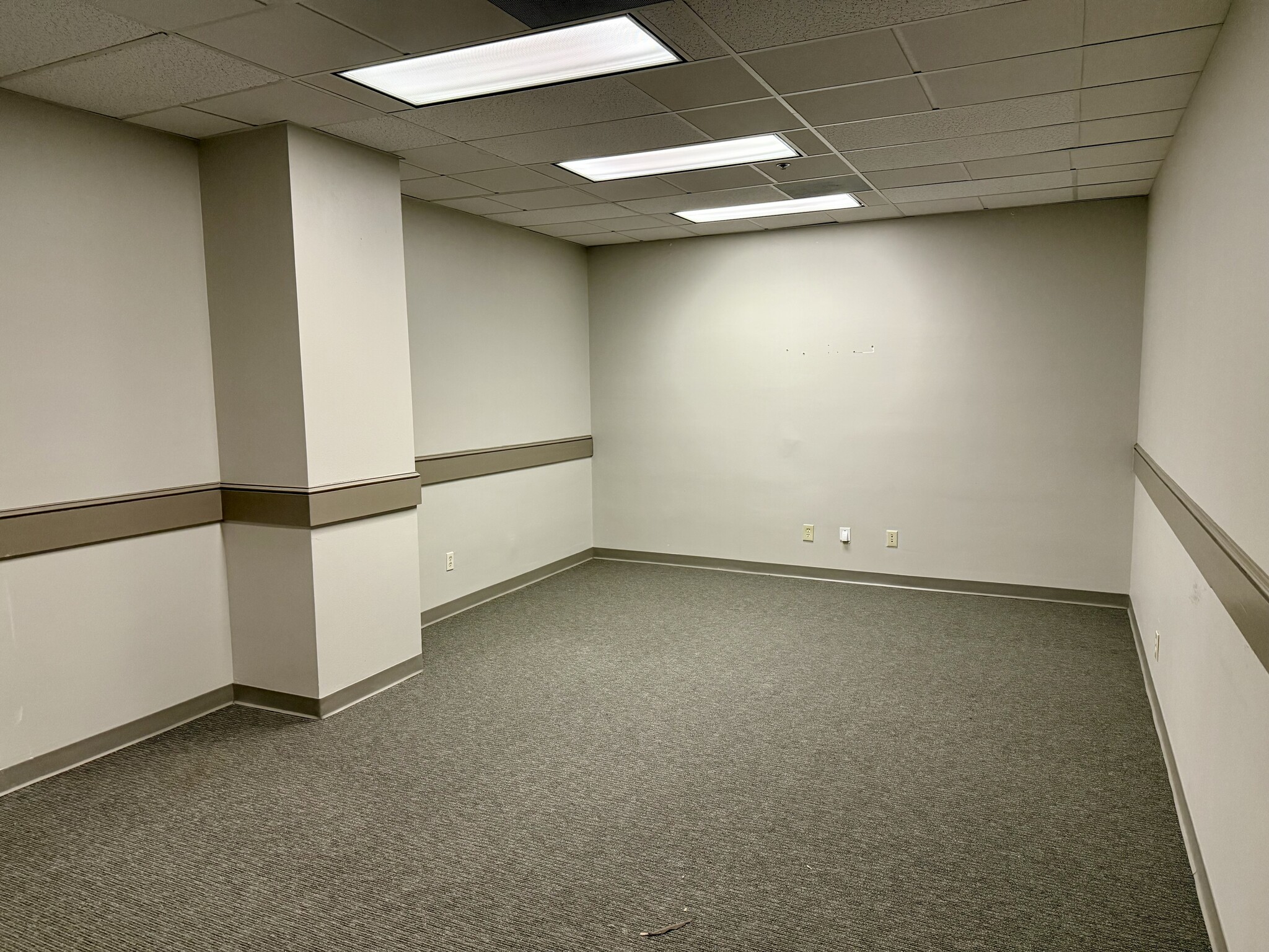 9901 E Valley Ranch Pky, Irving, TX for lease Interior Photo- Image 1 of 6