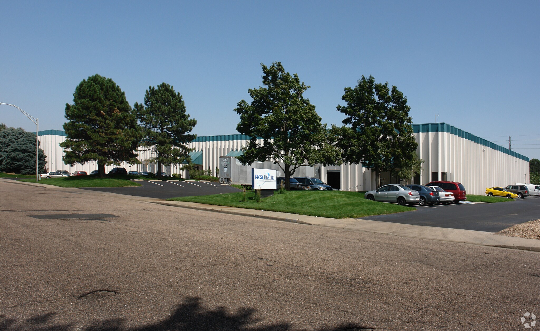 11720-11730 E 49th Ave, Denver, CO à louer Photo du bâtiment- Image 1 de 3