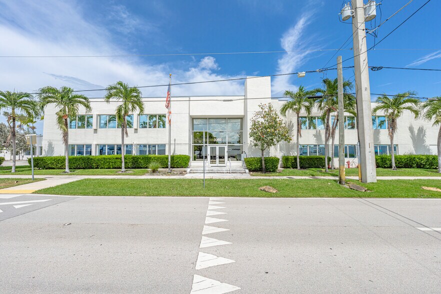 3000-3004 SW 2nd Ave, Fort Lauderdale, FL à louer - Photo du bâtiment - Image 1 de 31