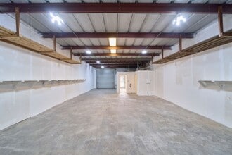1300 S Frazier St, Conroe, TX for lease Interior Photo- Image 1 of 17
