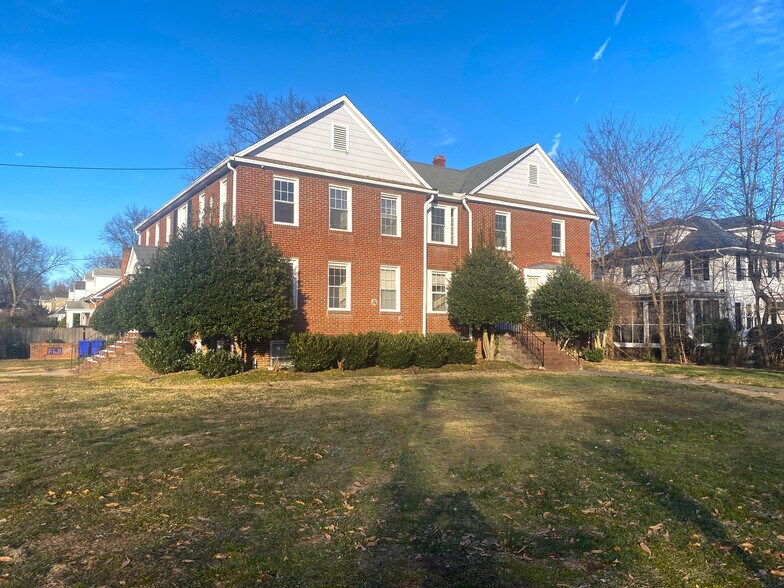 4612 College Ave, College Park, MD à vendre - Photo du bâtiment - Image 1 de 21