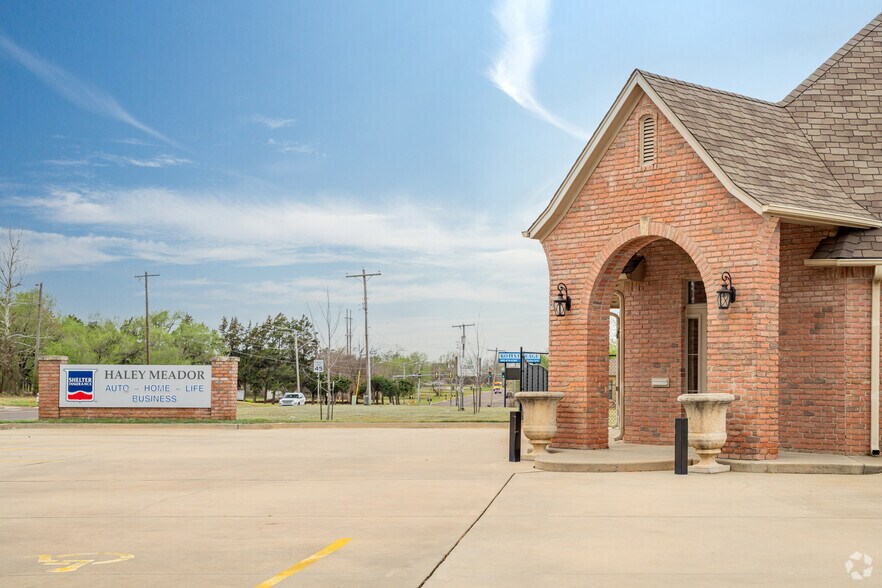 2401 Capella Blvd, Harrah, OK à louer - Photo du bâtiment - Image 2 de 4