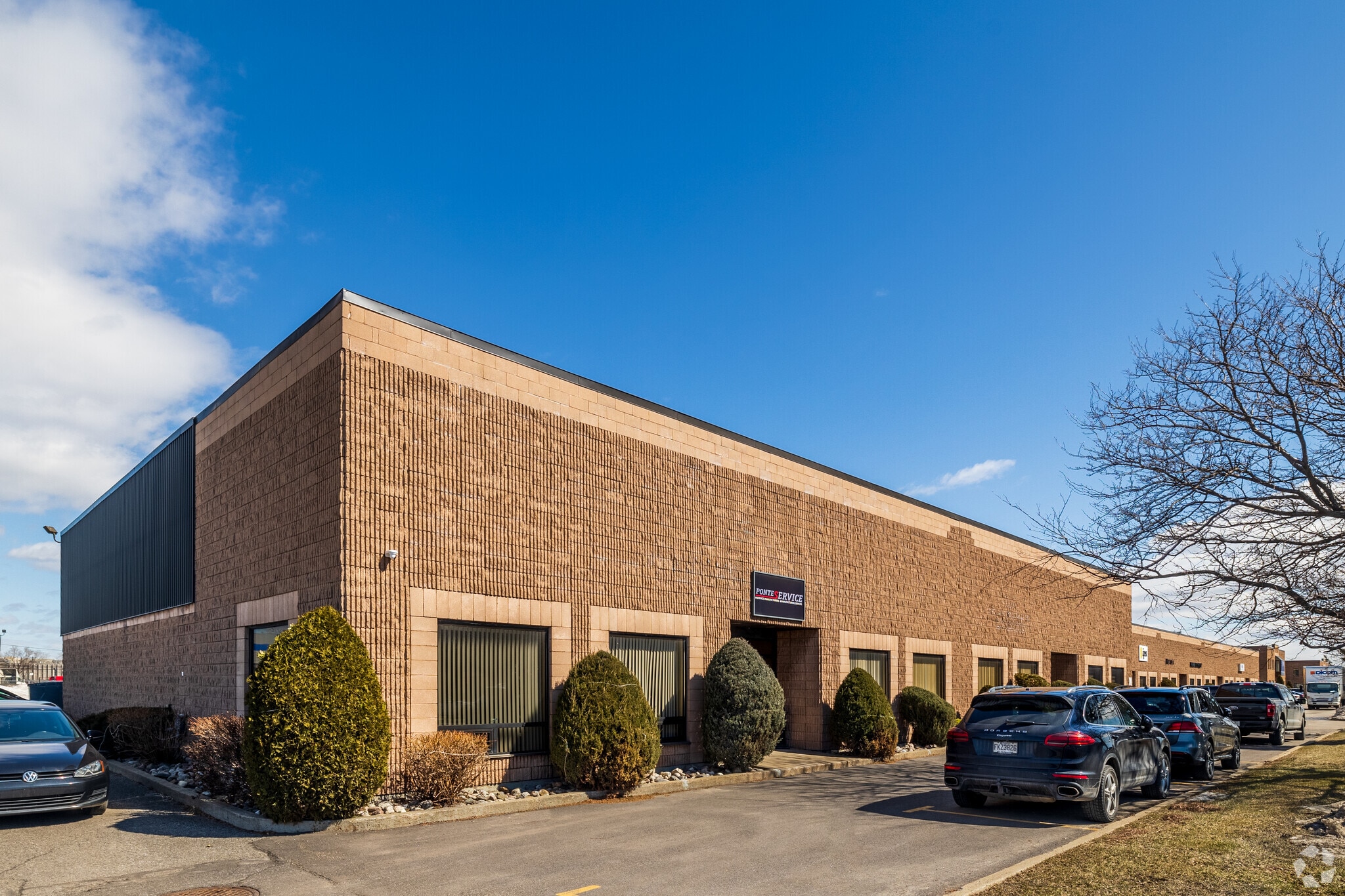 625-651 Rue McCaffrey, Montréal, QC for lease Building Photo- Image 1 of 16