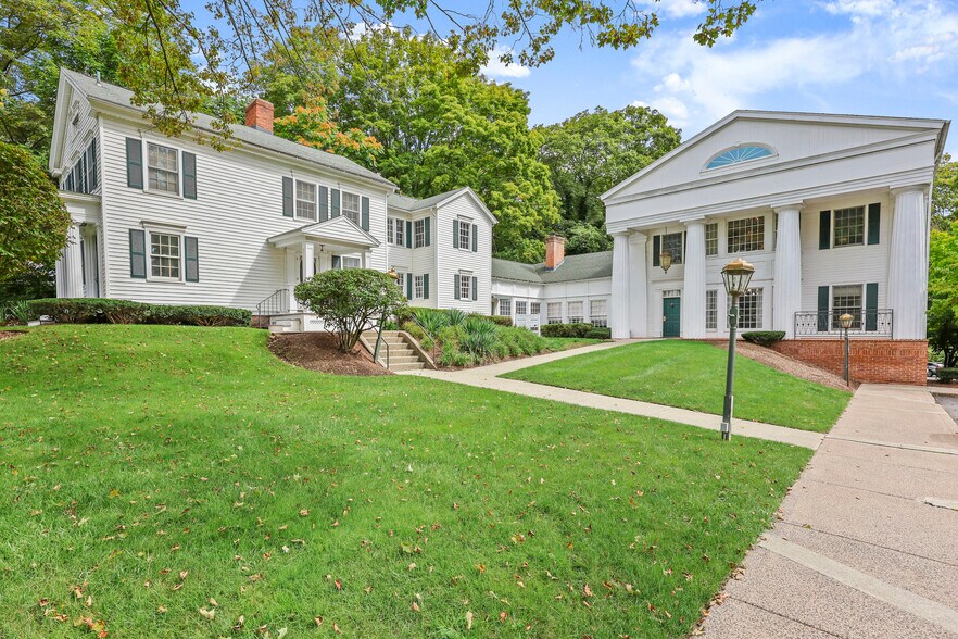 3127-3129 Whitney Ave, Hamden, CT à vendre - Photo du bâtiment - Image 1 de 27