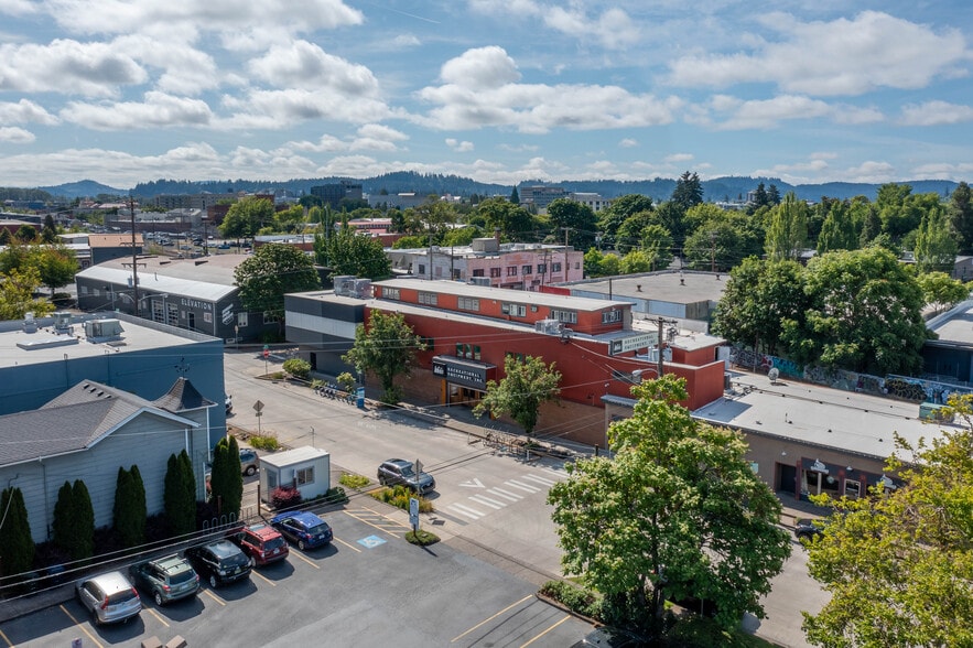 306 W Lawrence St, Eugene, OR for sale - Building Photo - Image 3 of 15