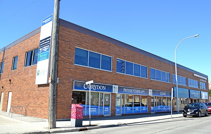 3360 Roblin Blvd, Winnipeg, MB à vendre - Photo du bâtiment - Image 1 de 1