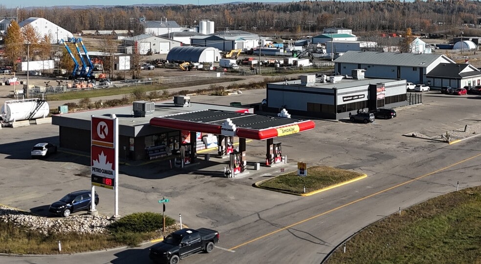 Alberta Circle K Portfolio portfolio of 2 properties for sale on LoopNet.ca - Building Photo - Image 2 of 4