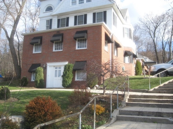 90 N Broadway, Tarrytown, NY à vendre Photo principale- Image 1 de 1