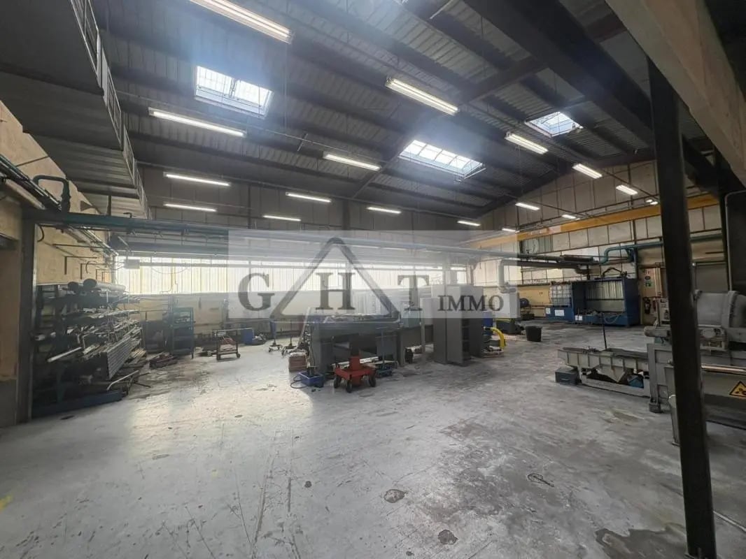 Industrial in Vaux-le-Pénil for sale Interior Photo- Image 1 of 10
