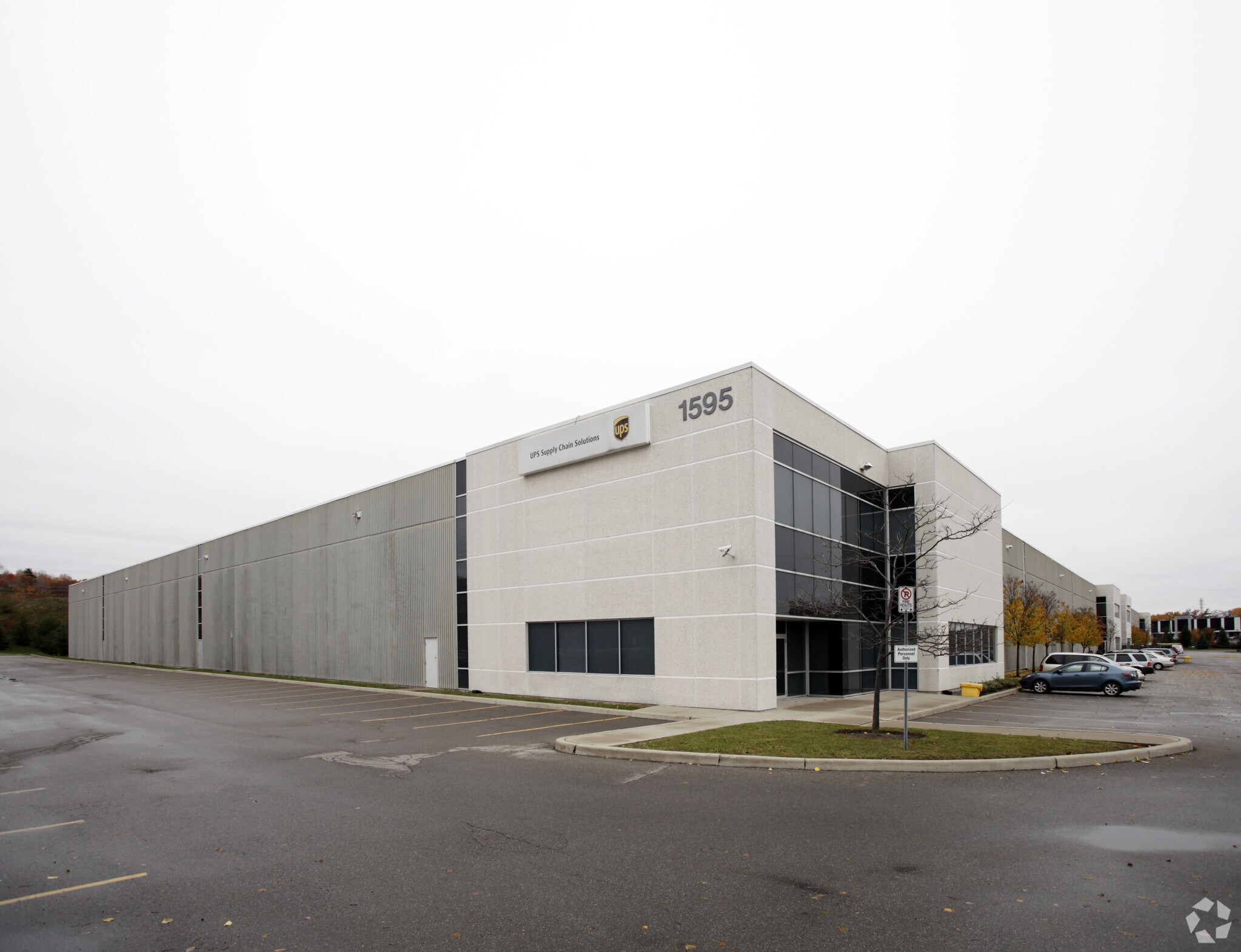 1595 N Service Rd E, Oakville, ON à vendre Photo principale- Image 1 de 1