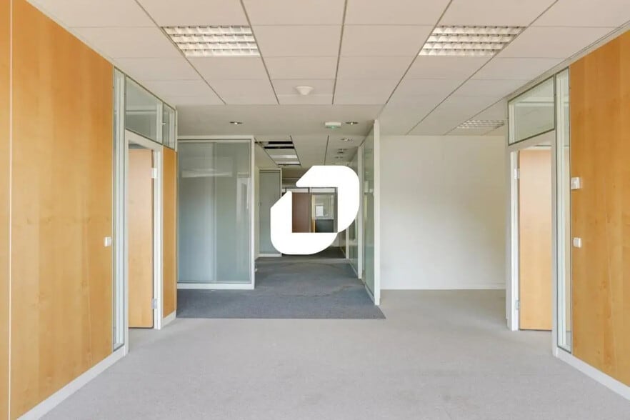 Office in Rosny-sous-Bois for lease - Interior Photo - Image 2 of 6