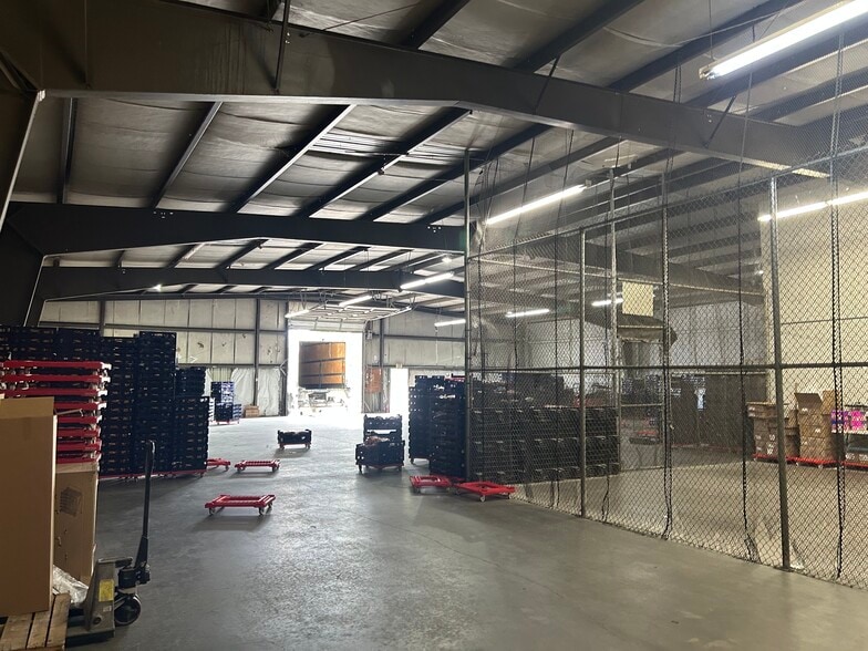 2701 SW Lee Blvd, Lawton, OK for sale - Building Photo - Image 3 of 5