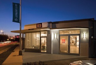 Plus de détails pour 12343-12345 W Dixie Hwy, North Miami, FL - Commerce de détail à louer