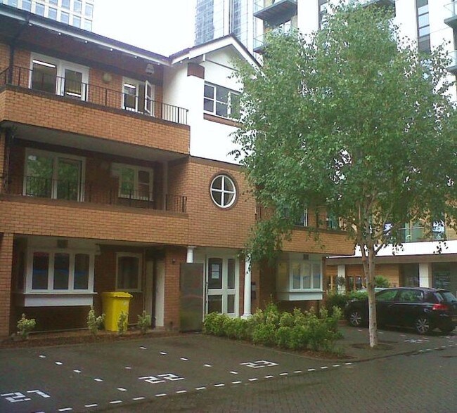 1-6 Admirals Way, Londres à louer - Photo principale - Image 1 de 12