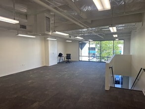 340 Rancheros Dr, San Marcos, CA à louer Photo intérieure- Image 2 de 2